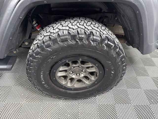 Used 2020 Jeep Gladiator Rubicon w/ Cold Weather Group image 10