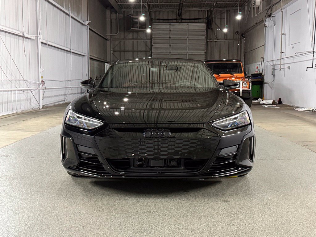 Used 2022 Audi RS e-tron GT w/ Carbon Performance Package AWD/4WD image 3