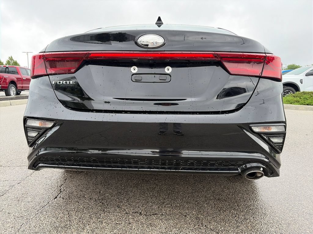 Used 2021 Kia Forte LXS FWD image 6