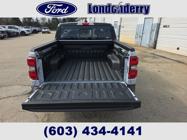 New 2026 Ford Maverick Lariat w/ Black Appearance Package image 5