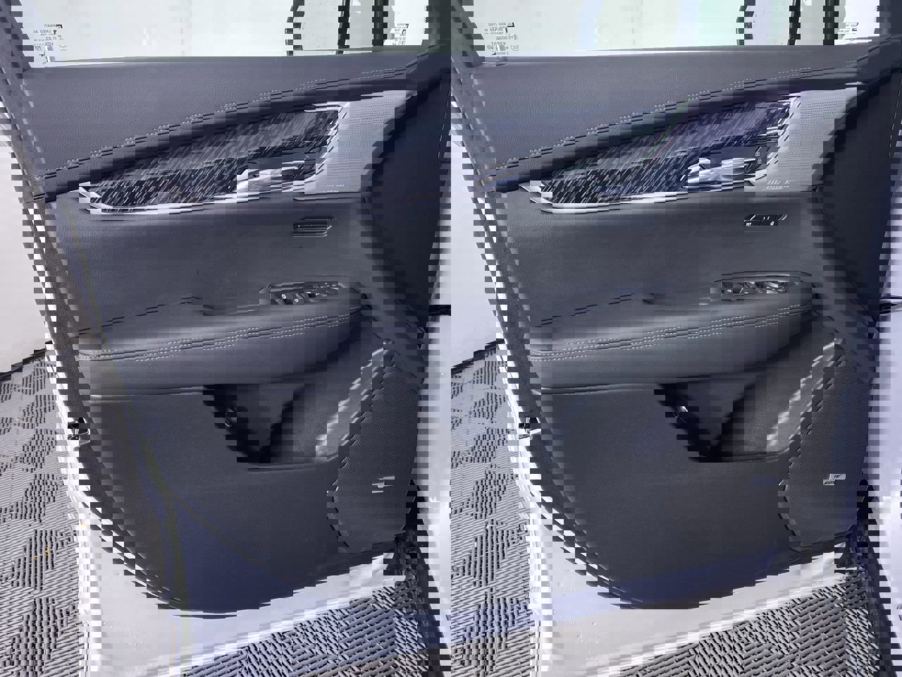 New 2025 Cadillac XT6 Premium Luxury w/ Technology Package image 12