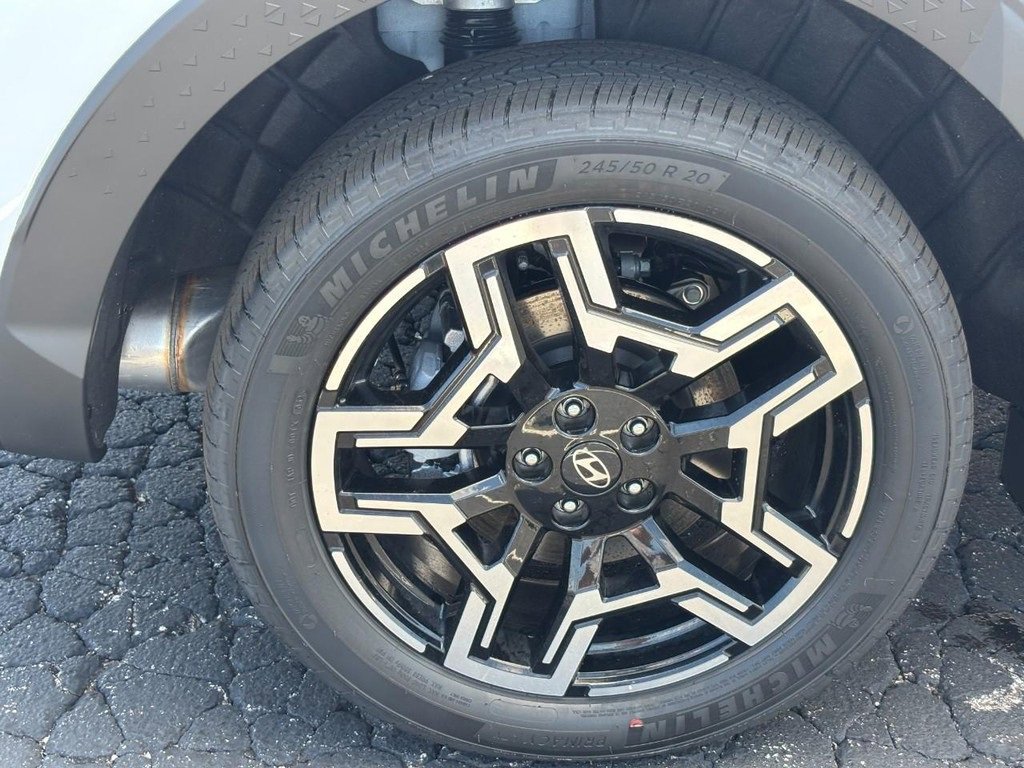 New 2025 Hyundai Santa Cruz Limited image 4