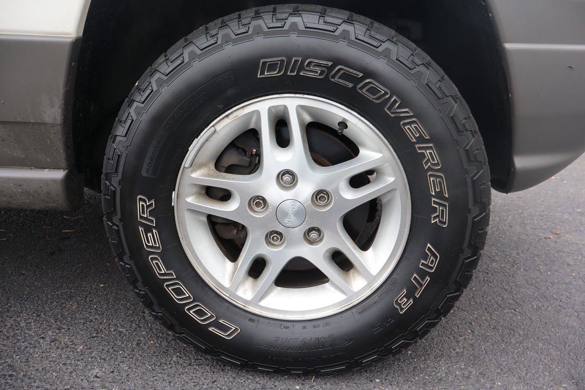 Used 2002 Jeep Grand Cherokee Laredo AWD/4WD image 43