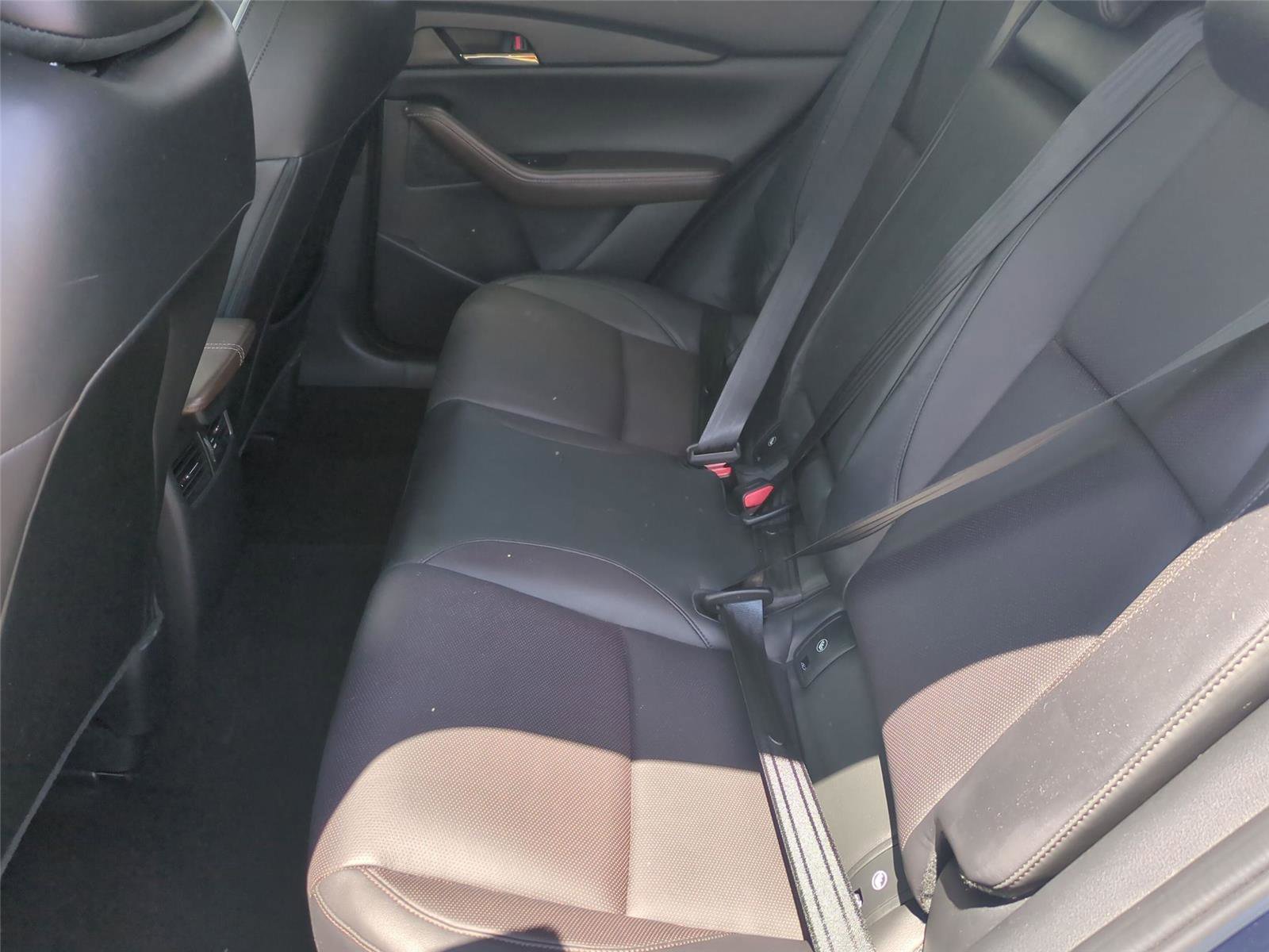 Used 2022 MAZDA CX-30 AWD 2.5 S w/ Premium Package image 17