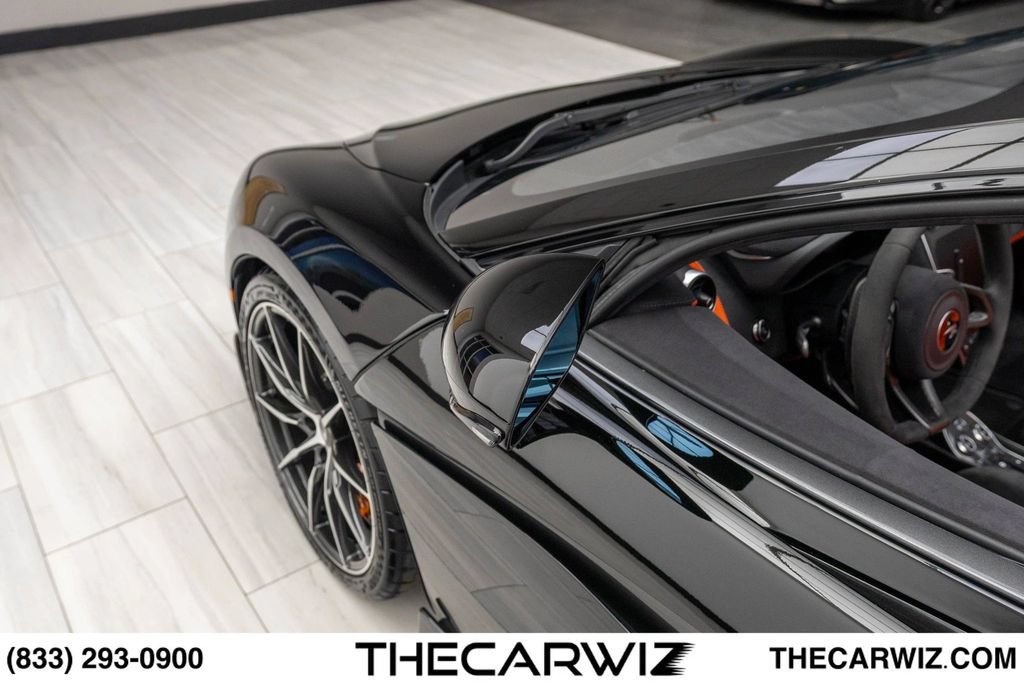 Used 2020 McLaren 600LT Spider RWD image 14