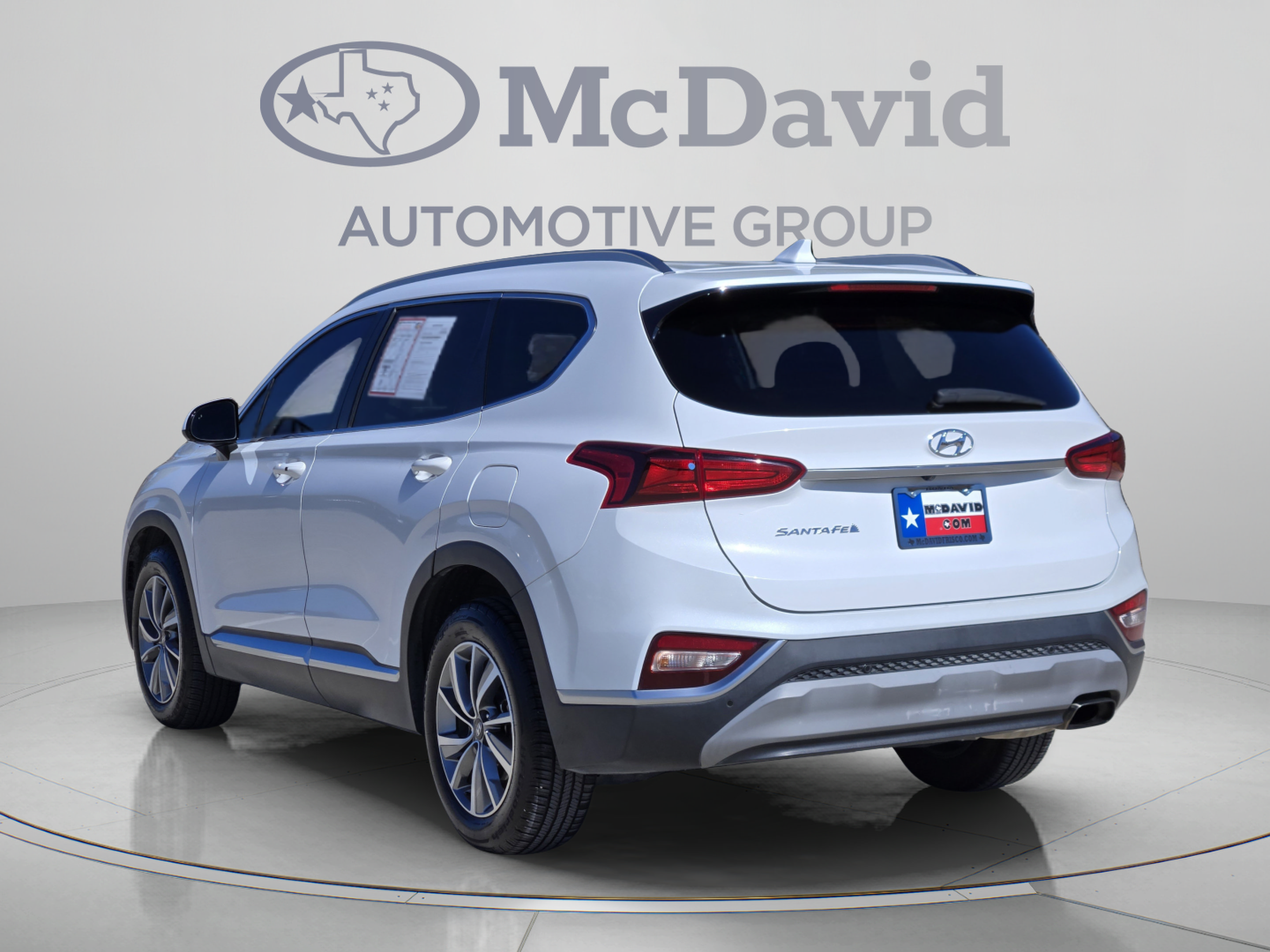 Used 2019 Hyundai Santa Fe SEL FWD image 4