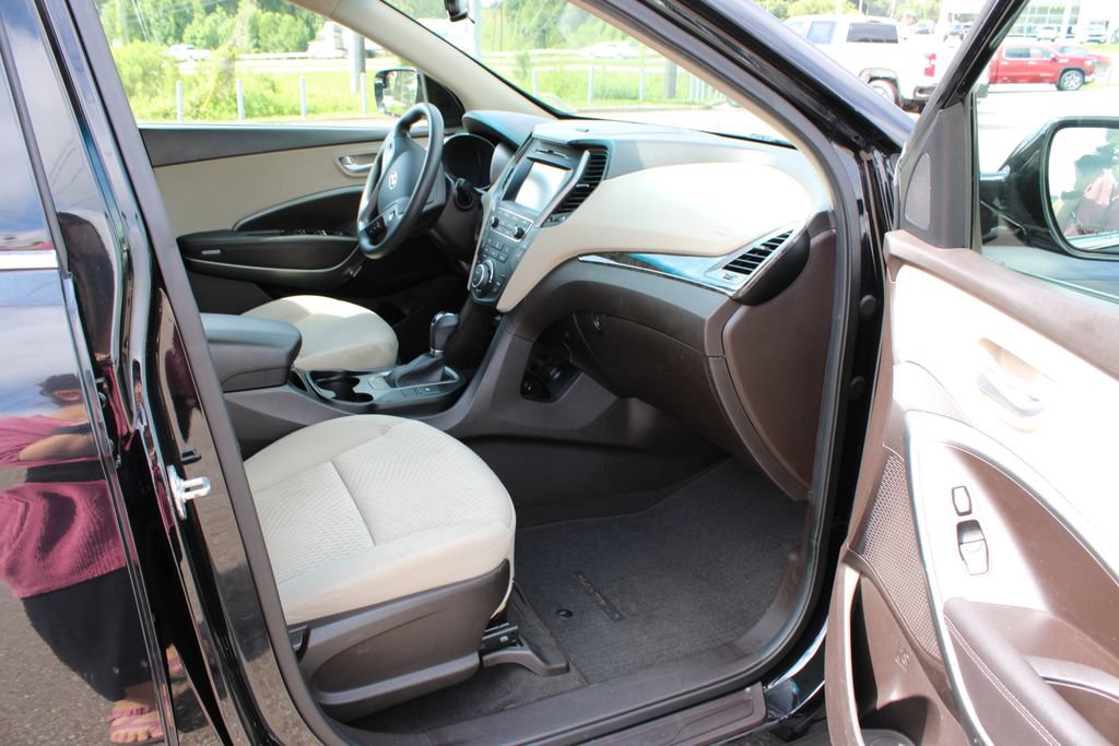Used 2018 Hyundai Santa Fe Sport w/ 2.4L Value Package 02 FWD image 6