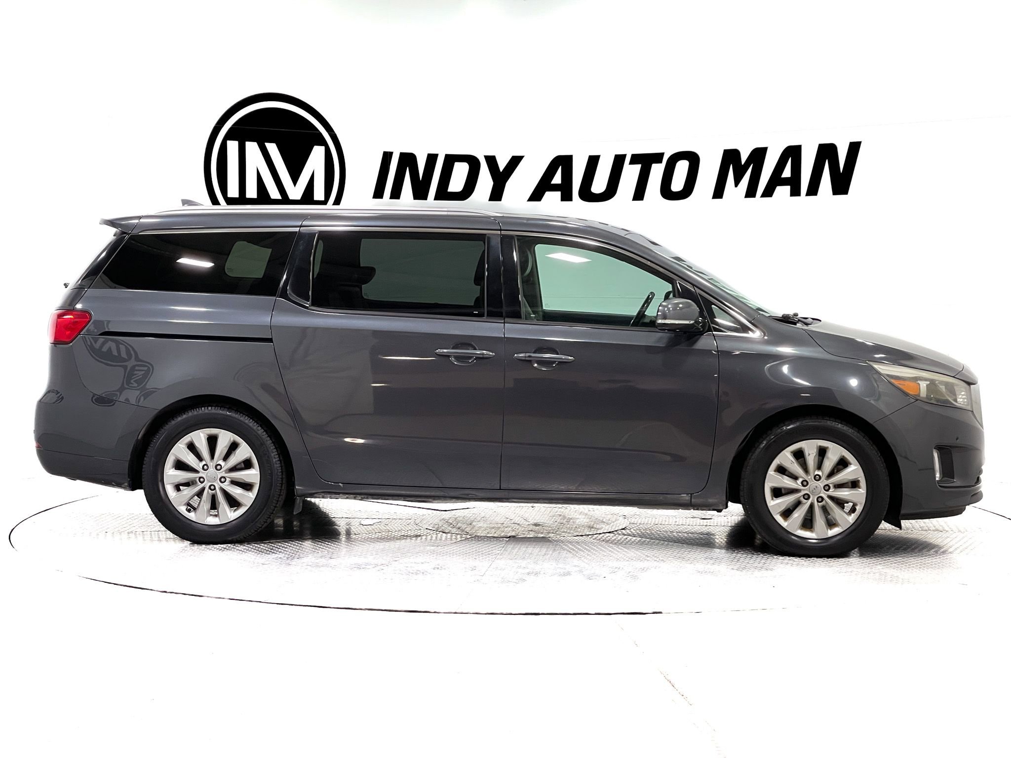 Used 2017 Kia Sedona EX image 3