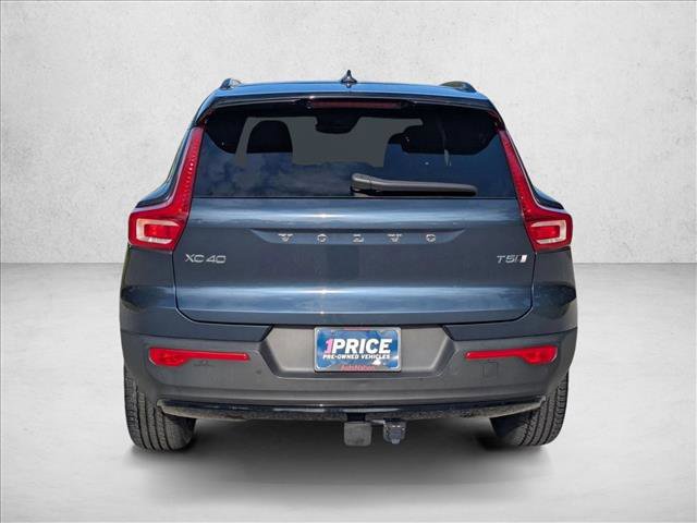 Used 2022 Volvo XC40 T5 R-Design w/ Climate Package AWD/4WD image 7
