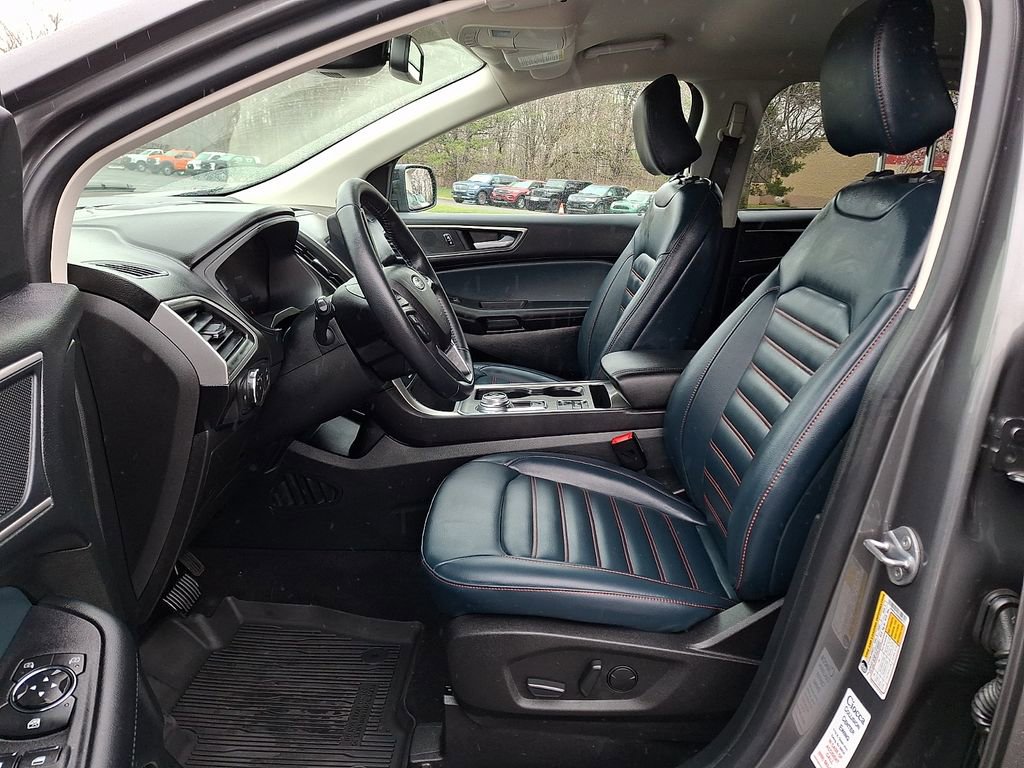 Certified 2022 Ford Edge SEL w/ Sport Appearance Package AWD/4WD image 15