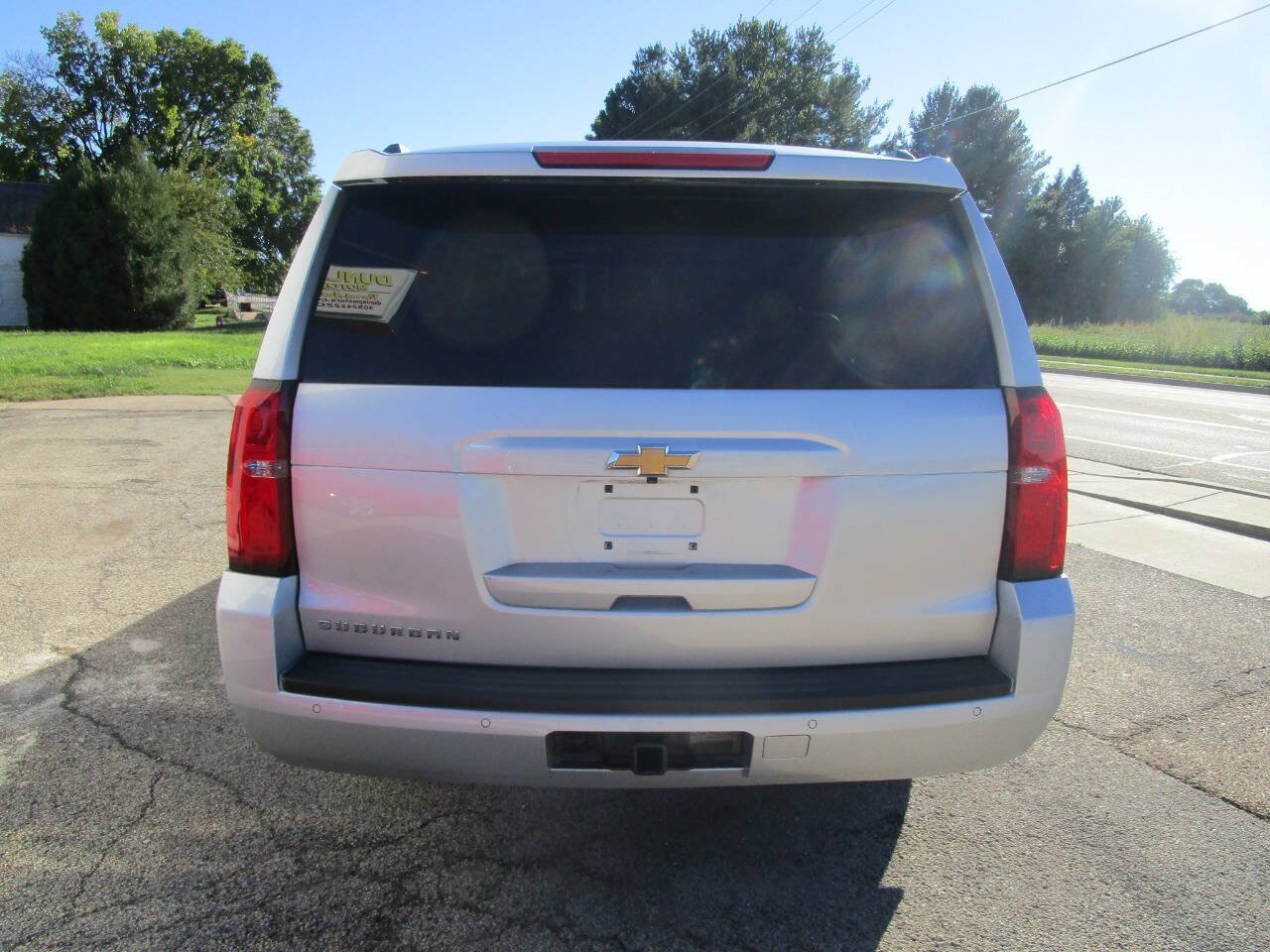 Used 2019 Chevrolet Suburban LT AWD/4WD image 4