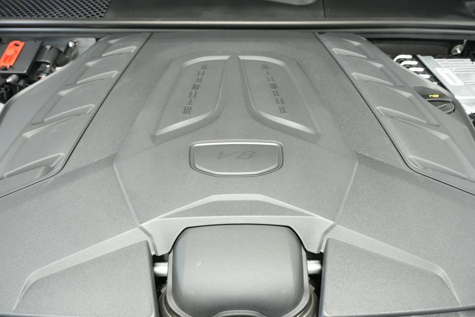 New 2026 Porsche Cayenne Turbo GT image 30