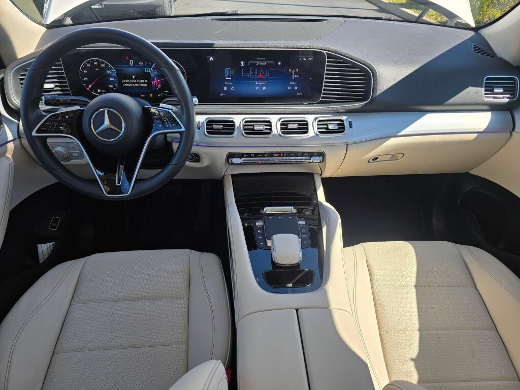 Used 2024 Mercedes-Benz GLE 350 4MATIC w/ Driver Assistance Package image 17