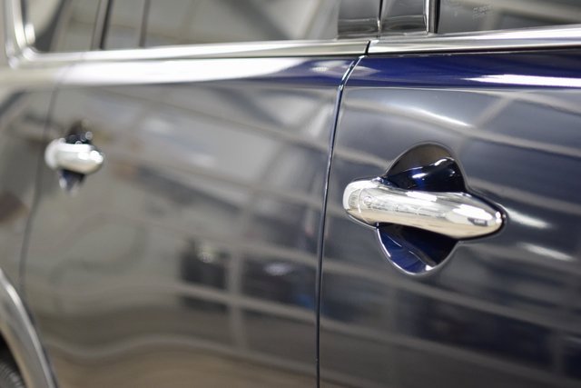 Used 2017 Nissan Armada Platinum image 18