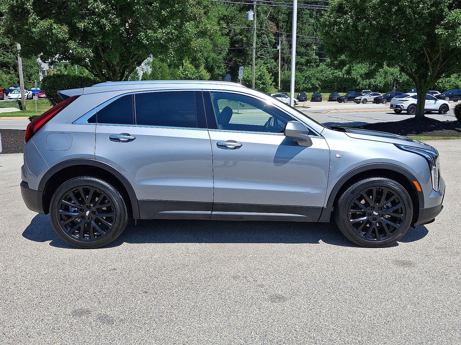 Used 2023 Cadillac XT4 Luxury w/ LPO, Onyx Lite Package AWD/4WD image 26