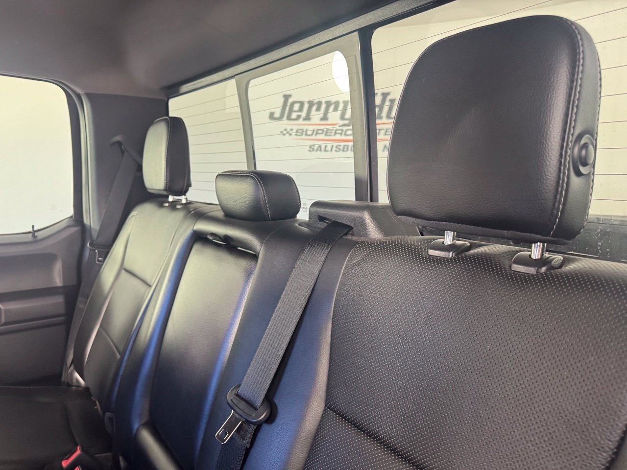 Used 2018 Ford F450 Lariat w/ Lariat Ultimate Package AWD/4WD image 10