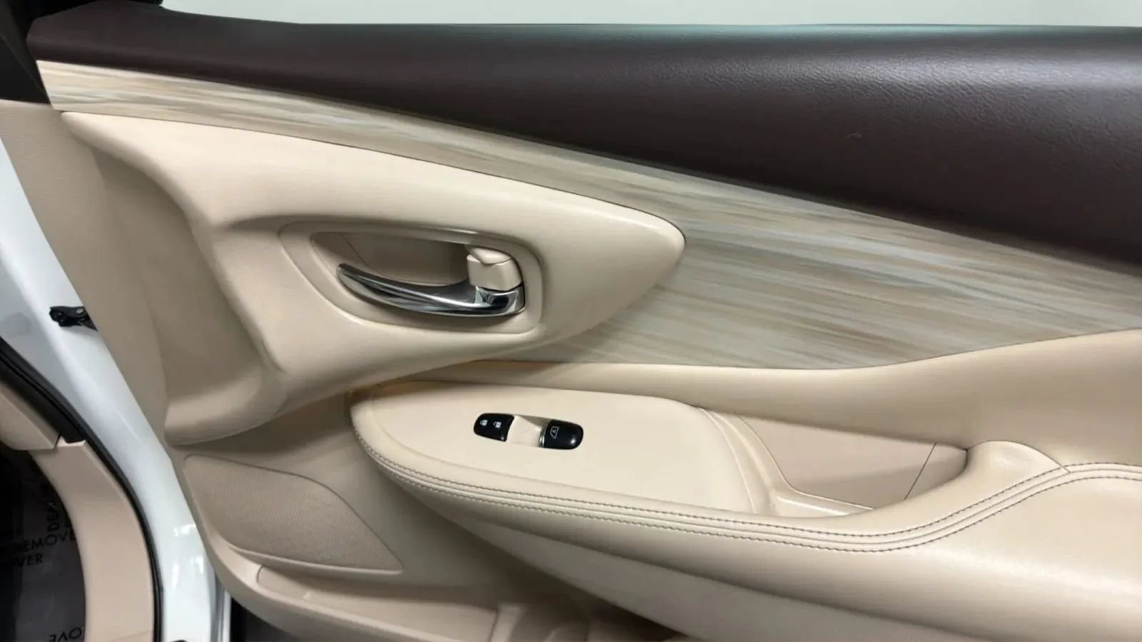 Used 2016 Nissan Murano SL w/ SL Technology Package FWD image 17