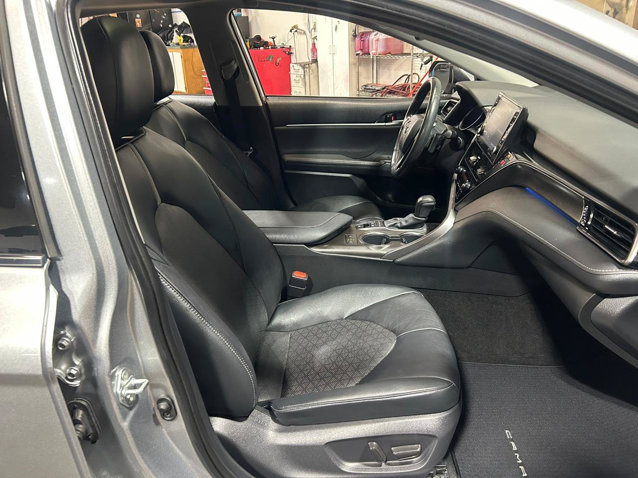 Used 2022 Toyota Camry XSE w/ Cold Weather Package FWD image 20