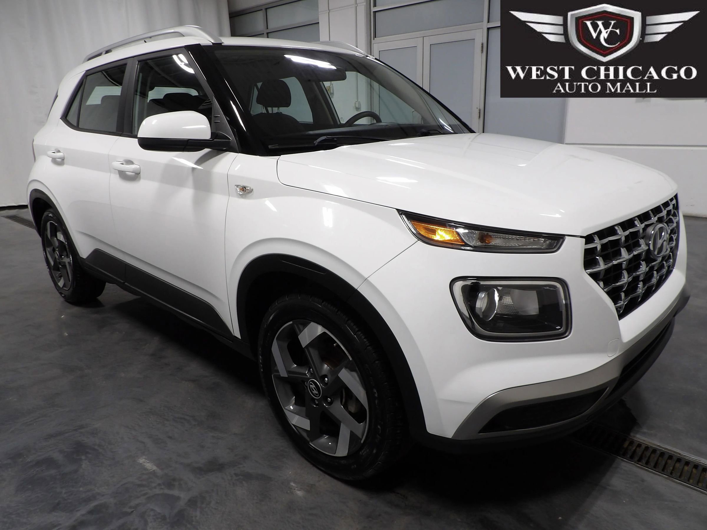 Used 2023 Hyundai Venue SEL w/ Cargo Package