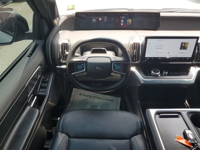 Used 2025 Ford Expedition Platinum w/ Stealth Appearance Package AWD/4WD image 20