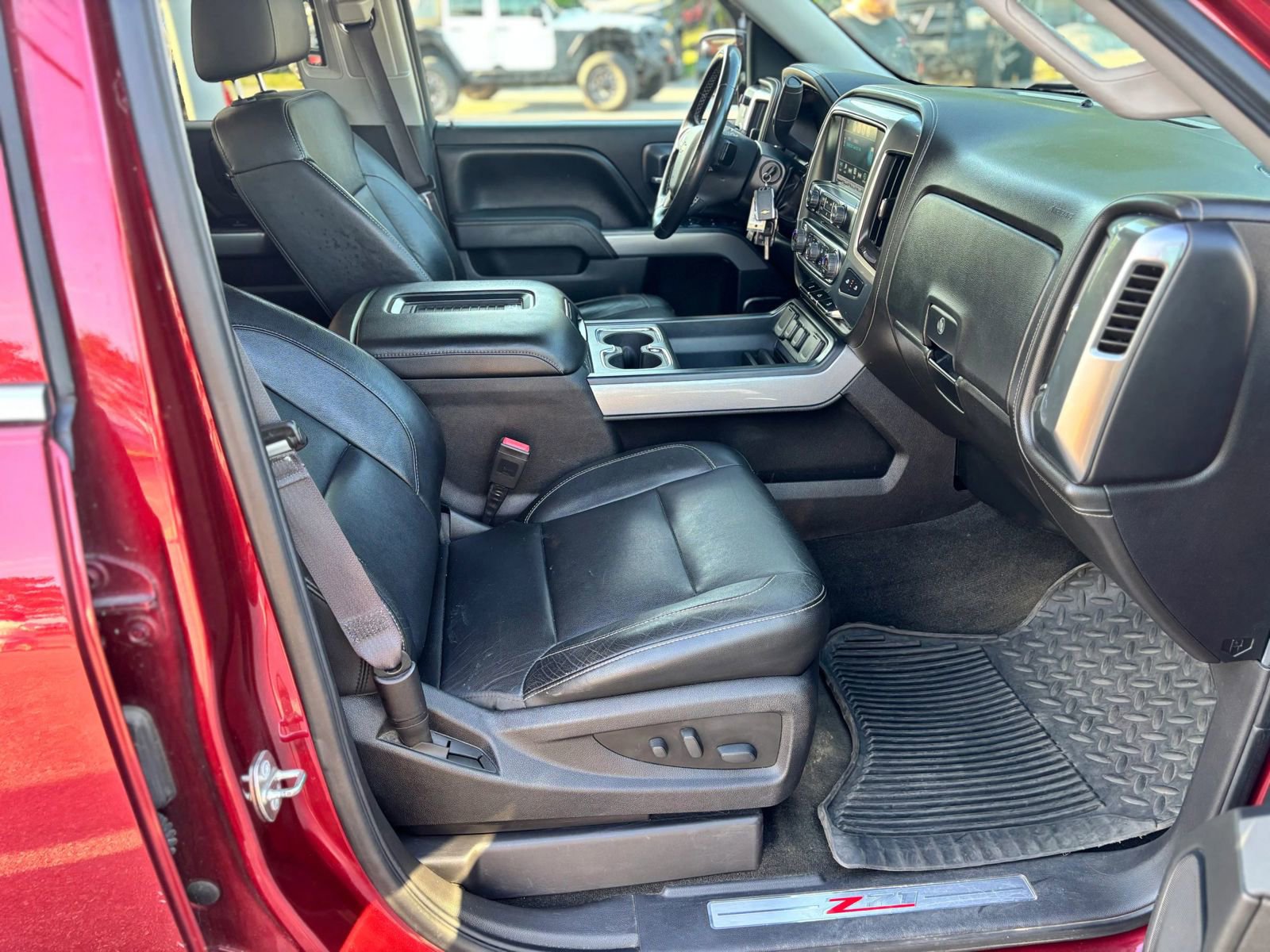 Used 2016 Chevrolet Silverado 1500 LTZ AWD/4WD image 14