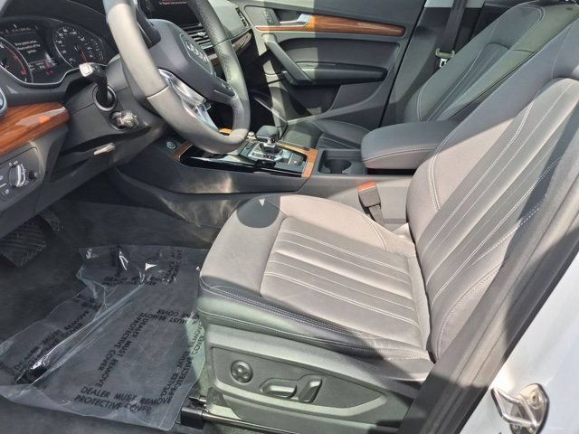 Used 2023 Audi Q5 2.0T Premium w/ Convenience Package AWD/4WD image 9