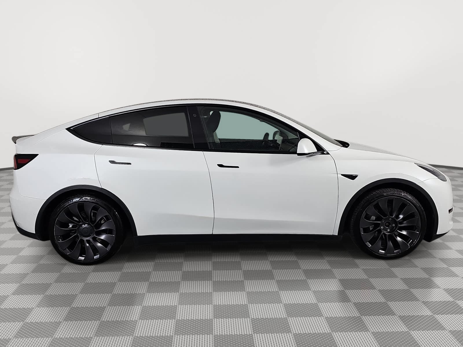 Used 2022 Tesla Model Y Long Range AWD/4WD image 9