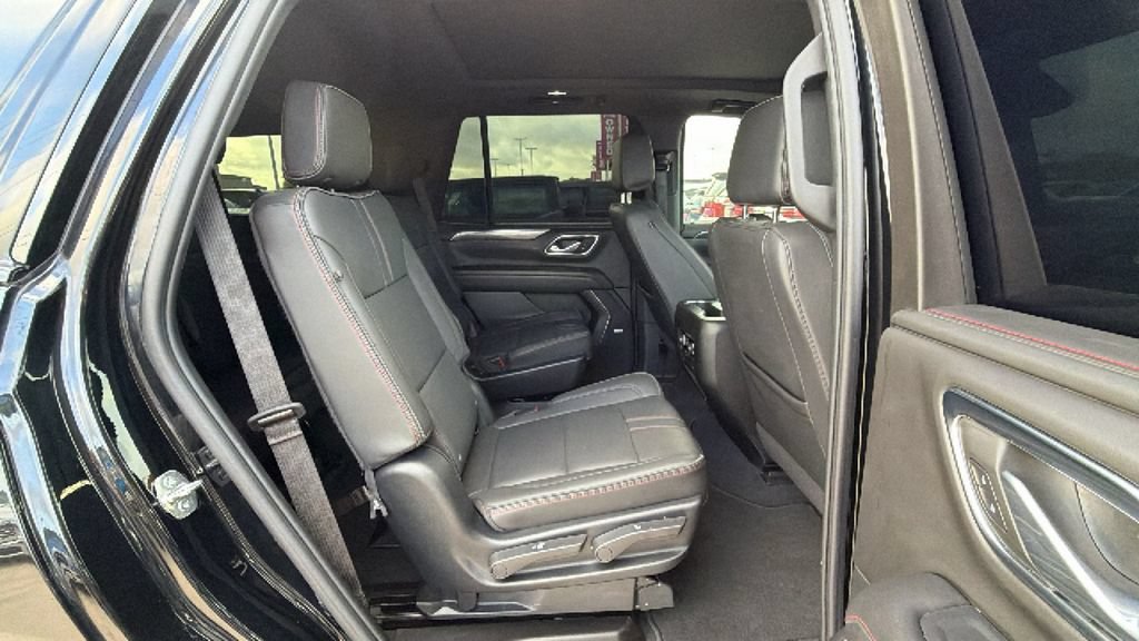 Used 2024 Chevrolet Tahoe RST w/ Sport Performance Package AWD/4WD image 31