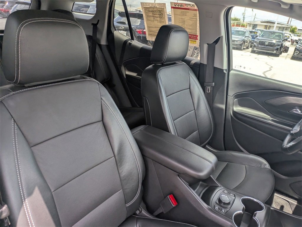 Used 2023 GMC Terrain SLT image 24