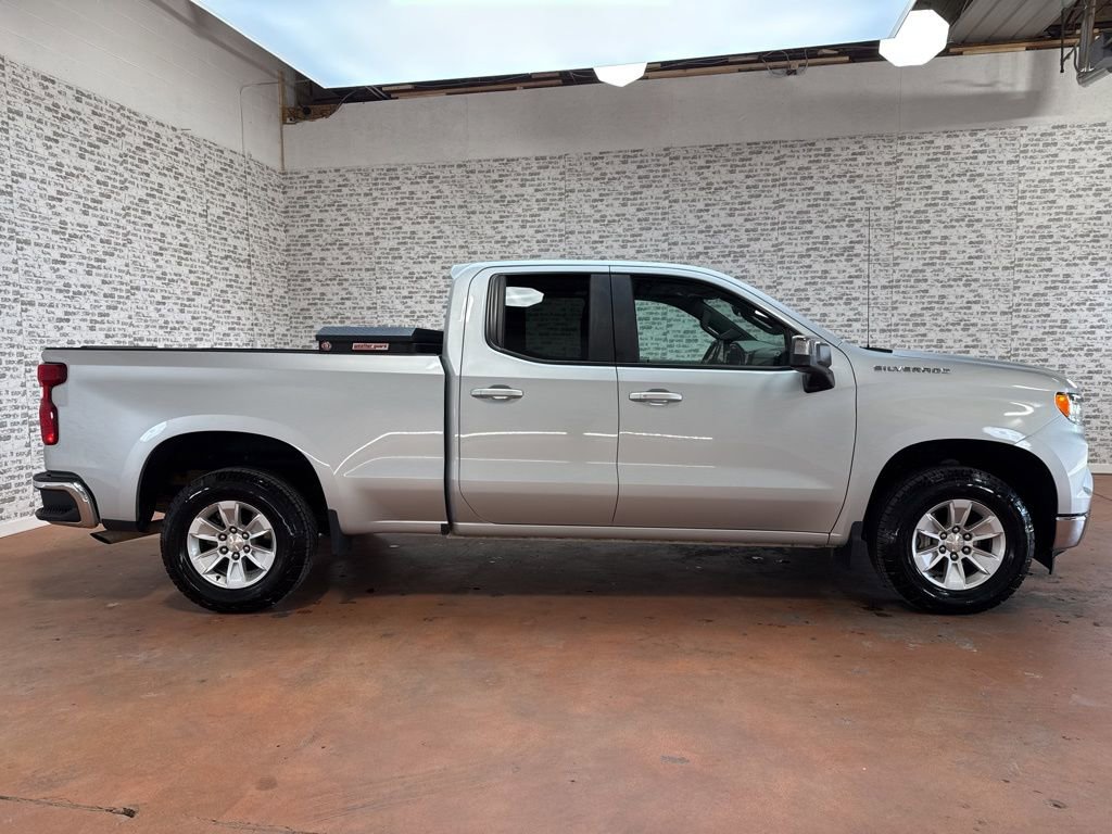 Used 2022 Chevrolet Silverado 1500 LT w/ Protection Package image 7