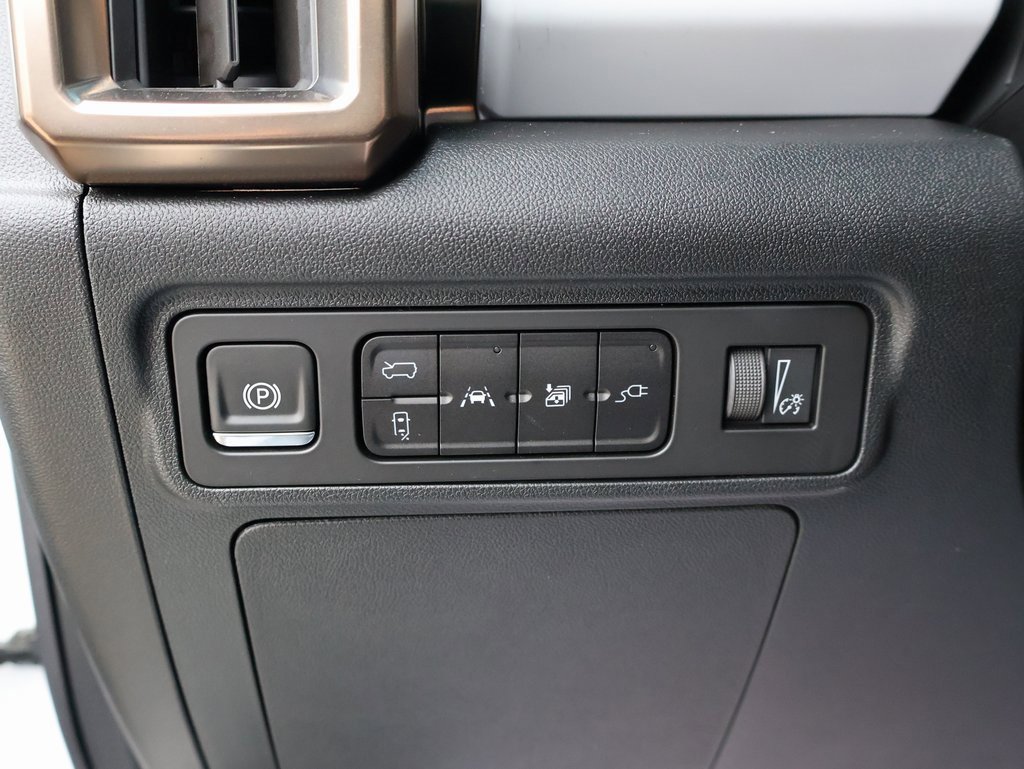 New 2025 GMC Hummer EV 2X image 13