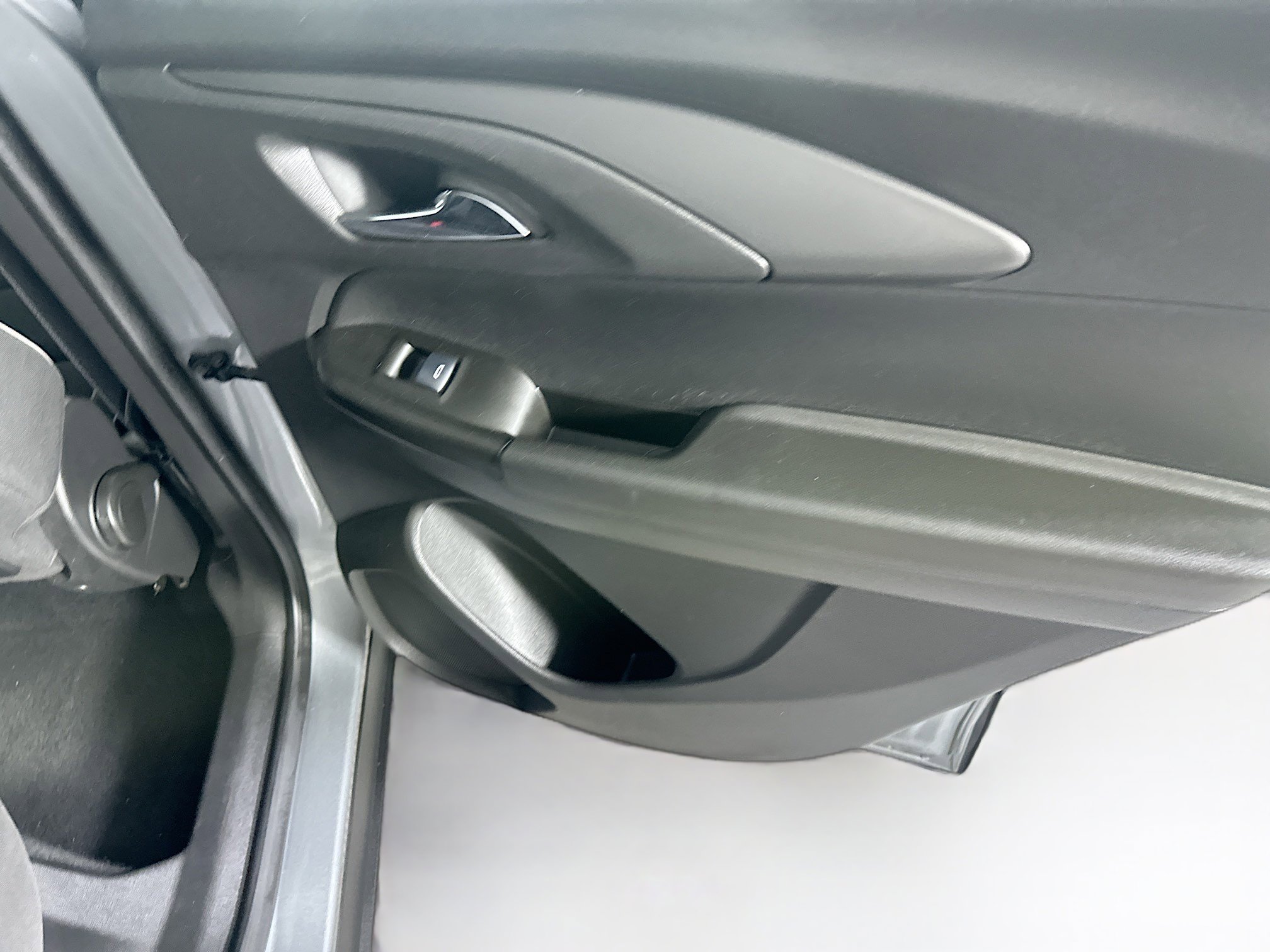 Used 2024 Chevrolet TrailBlazer LS image 28