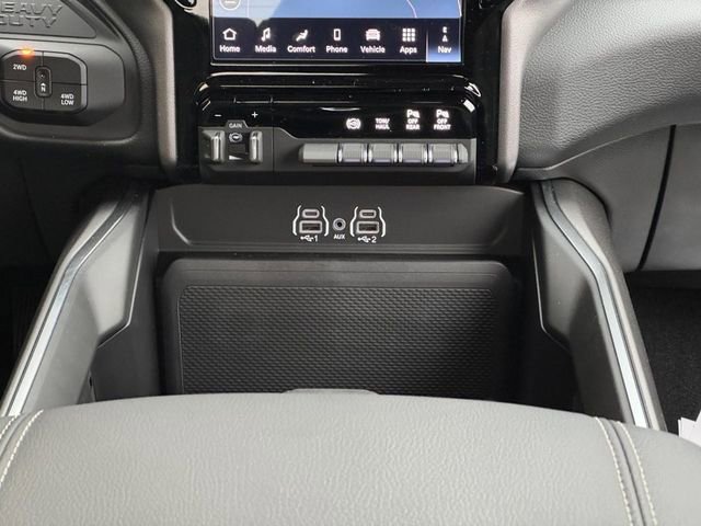 New 2025 RAM 3500 Big Horn AWD/4WD image 11