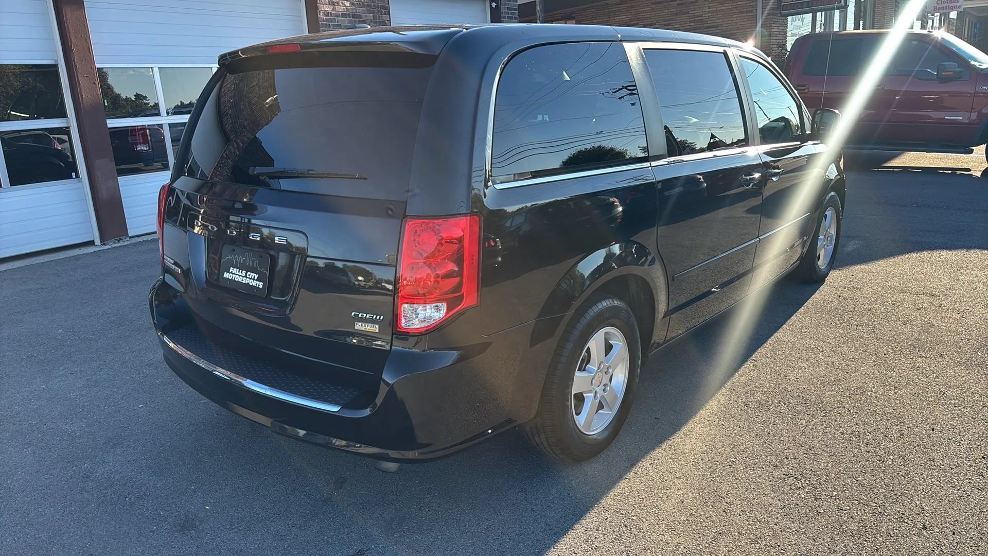 Used 2012 Dodge Grand Caravan Crew FWD image 15