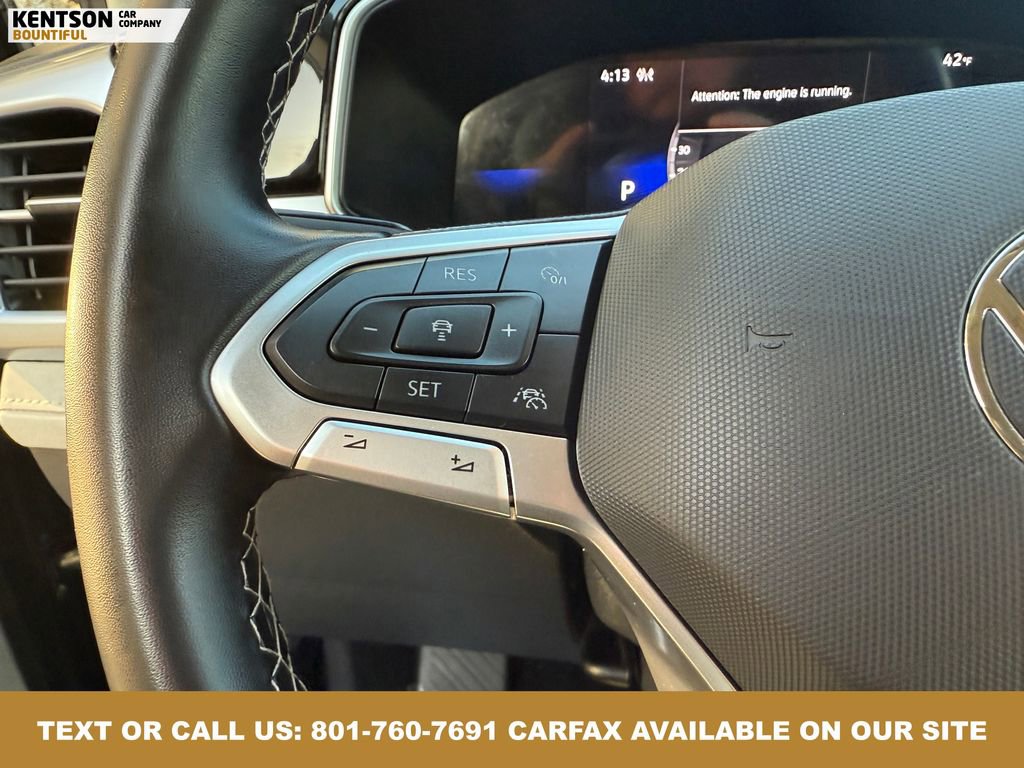 Used 2025 Volkswagen Taos SE image 19