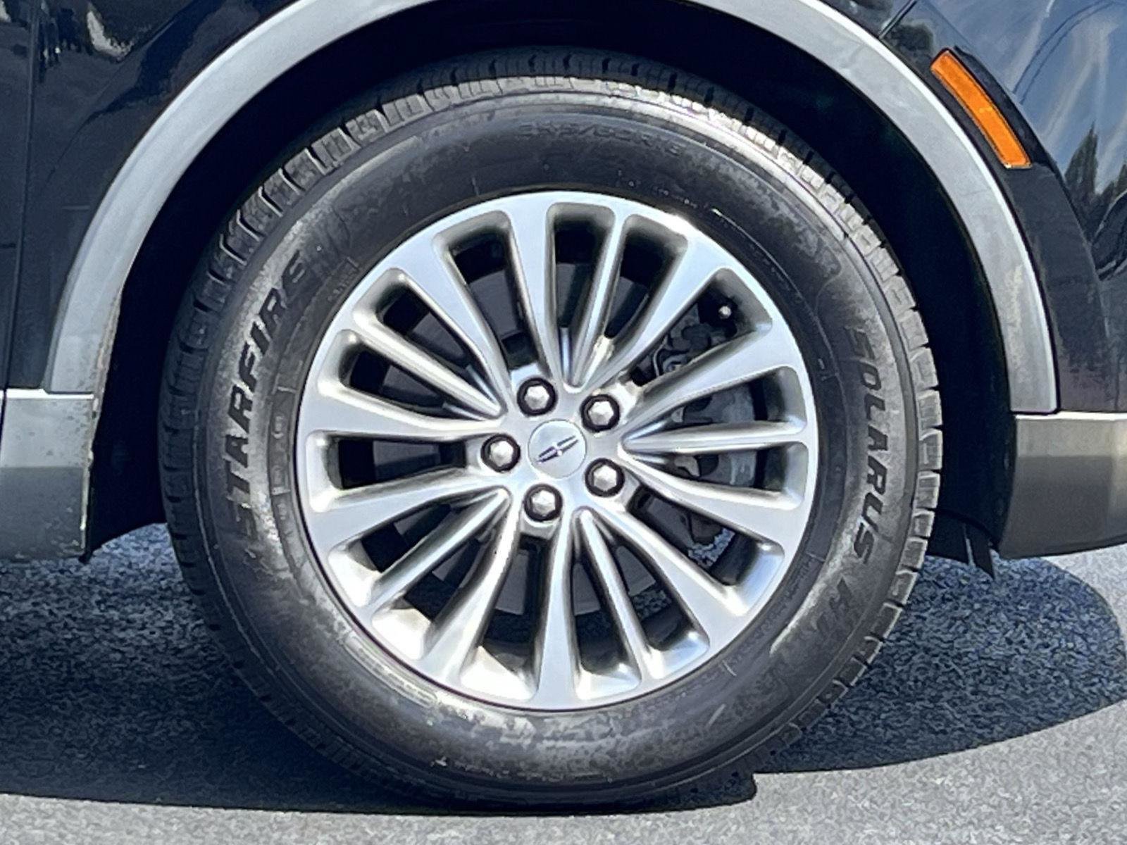 Used 2017 Lincoln MKX Select w/ Select Plus Package image 33