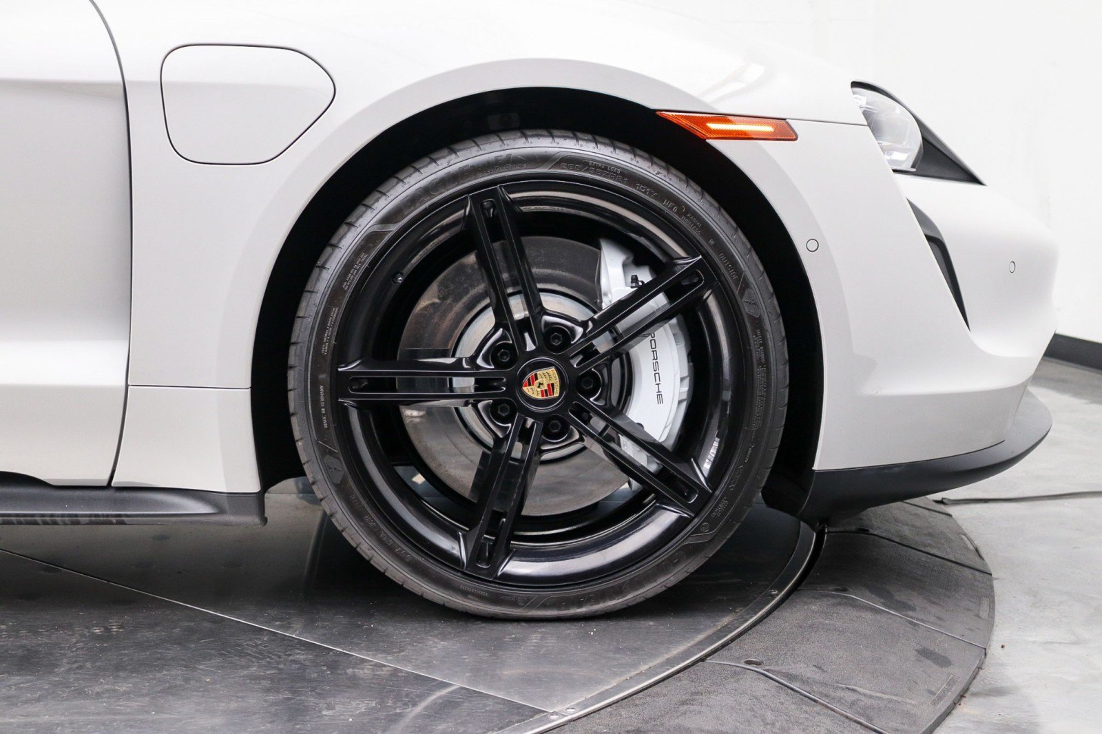 Used 2024 Porsche Taycan RWD image 13