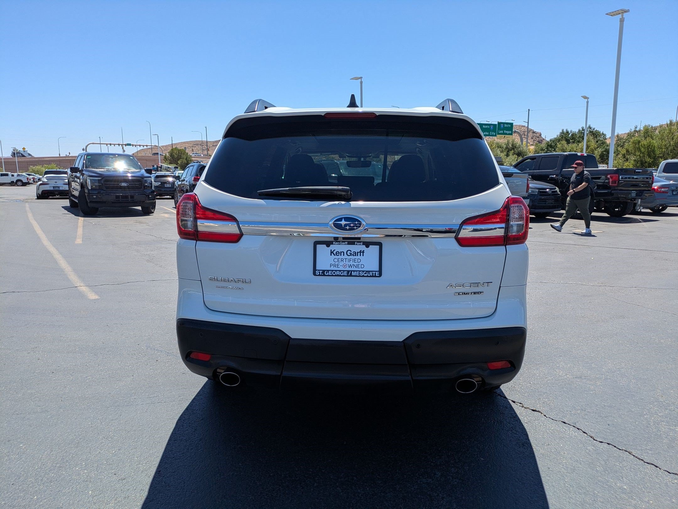 Used 2022 Subaru Ascent Limited w/ Technology Package AWD/4WD image 4