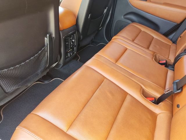 Used 2012 Jeep Grand Cherokee Overland Summit RWD image 10