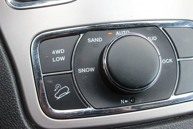 Used 2021 Jeep Grand Cherokee Limited AWD/4WD image 11
