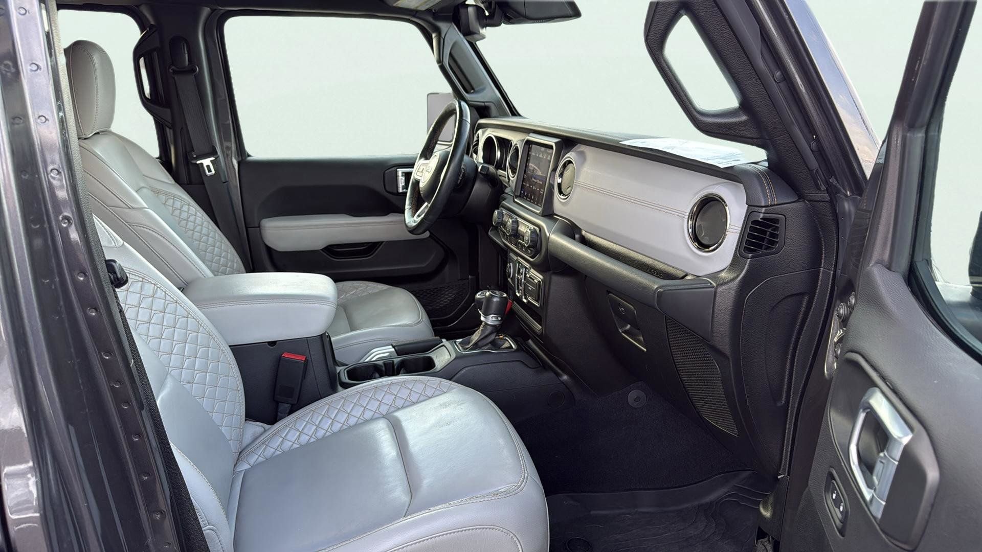 Used 2021 Jeep Wrangler Unlimited Sahara image 17