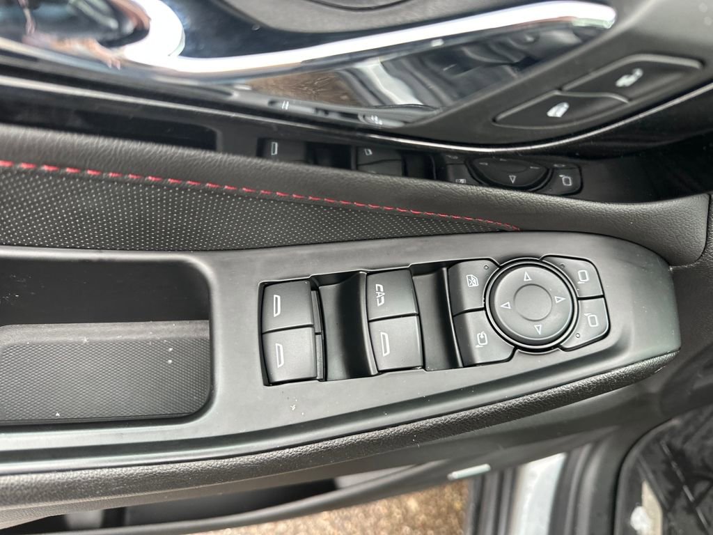 Certified 2023 Chevrolet Traverse RS w/ LPO, Floor Liner Package image 17