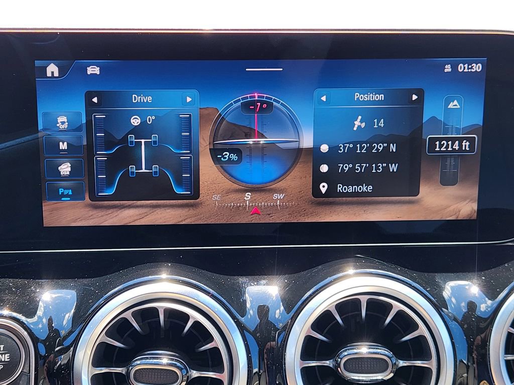 Used 2025 Mercedes-Benz GLA 250 4MATIC image 23