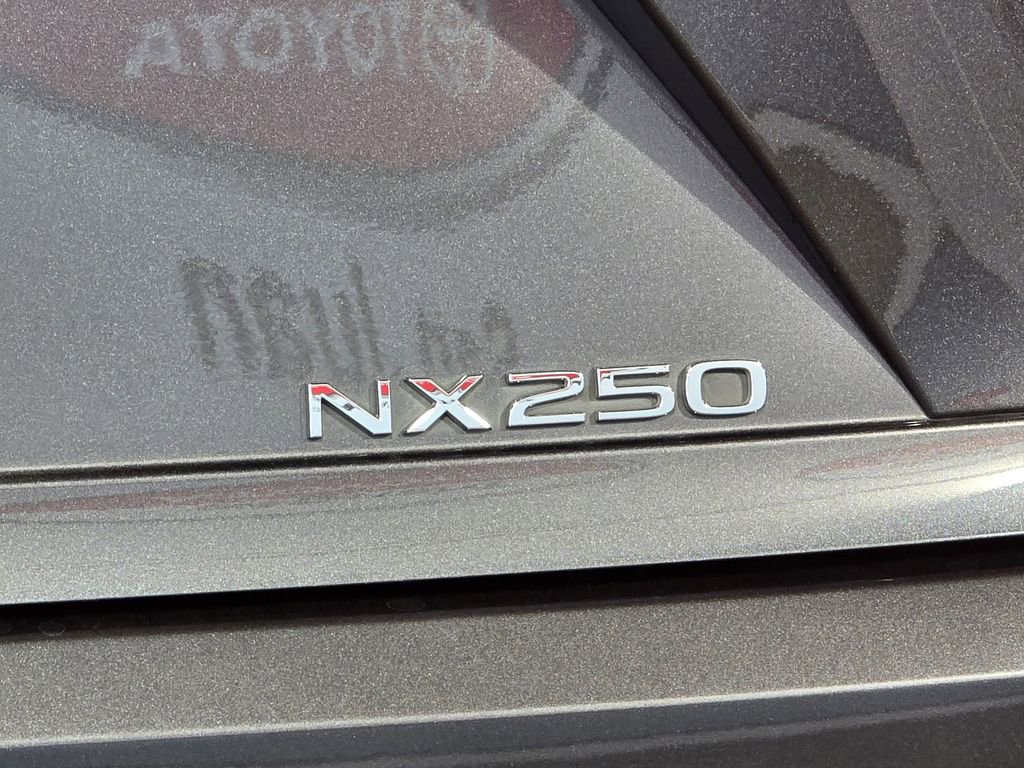 Used 2025 Lexus NX 250 FWD image 10