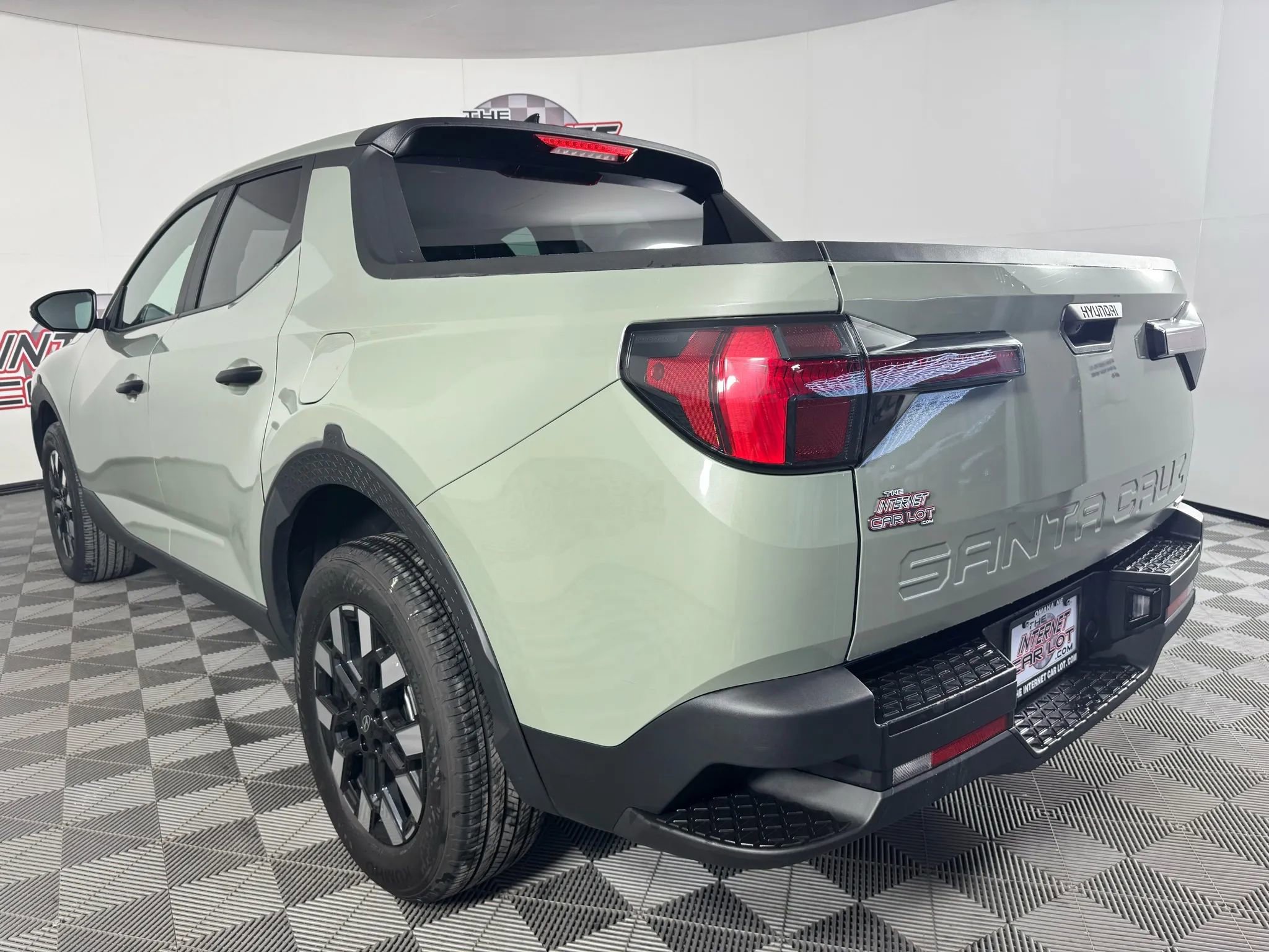 Used 2025 Hyundai Santa Cruz SE AWD/4WD image 24