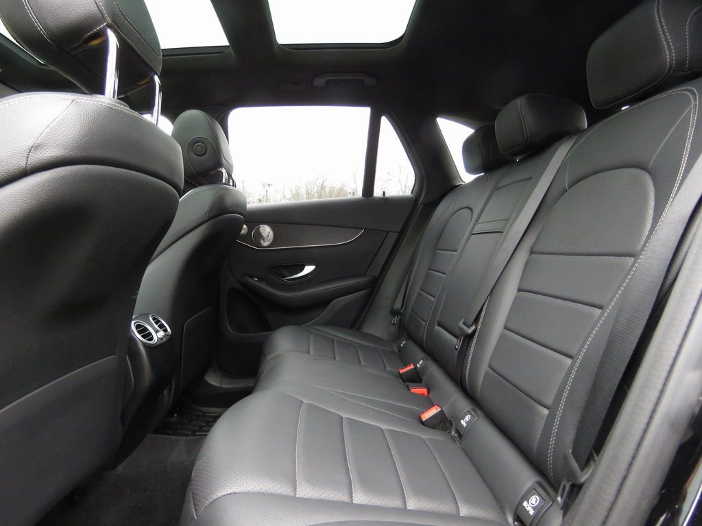 Used 2021 Mercedes-Benz GLC 300 4MATIC image 21