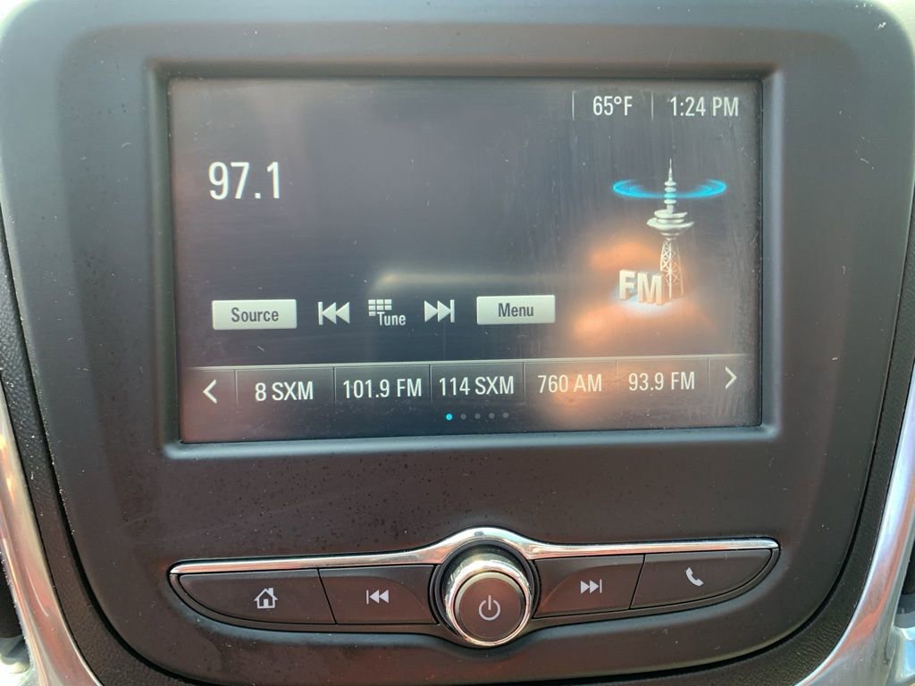 Used 2018 Chevrolet Equinox LT image 23