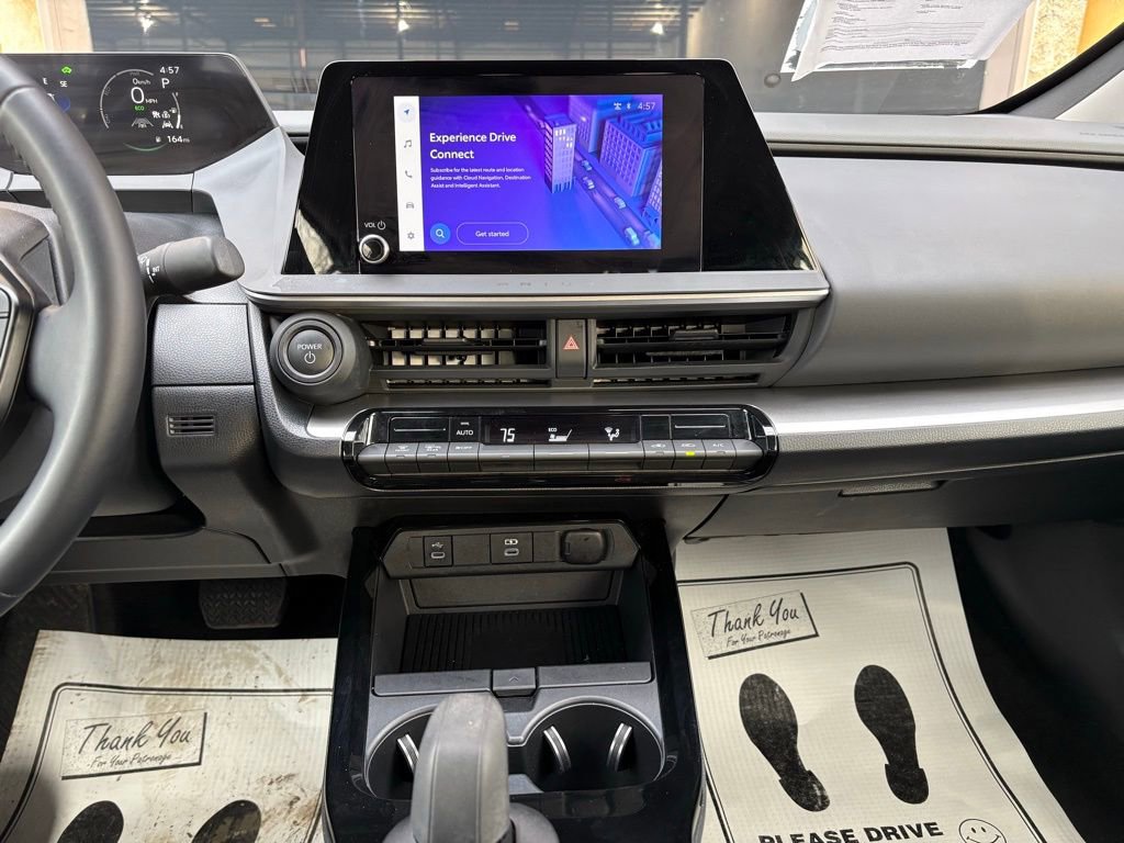 Used 2025 Toyota Prius LE image 24