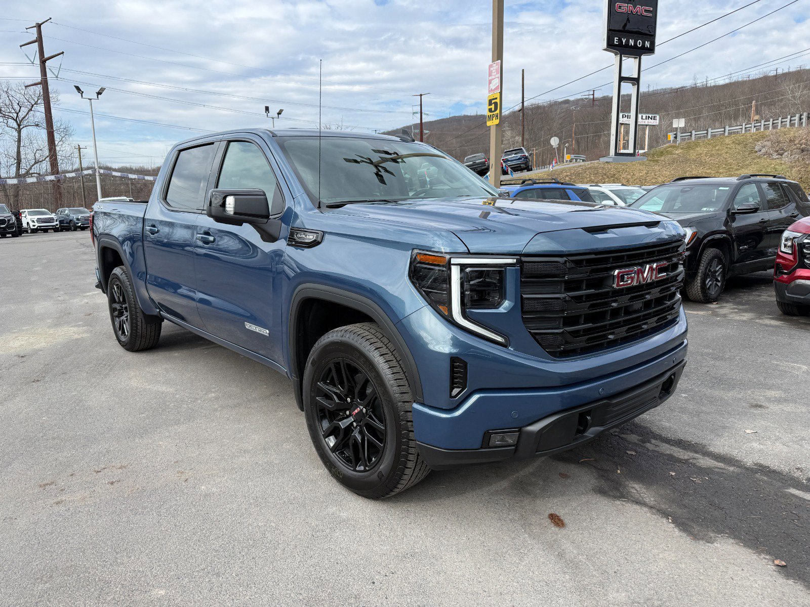 New 2026 GMC Sierra 1500 Elevation w/ Elevation Premium Package image 6
