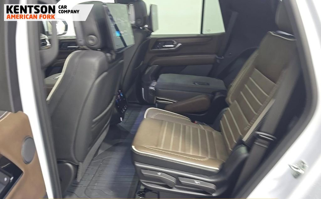 Used 2026 GMC Yukon Denali Ultimate AWD/4WD image 10